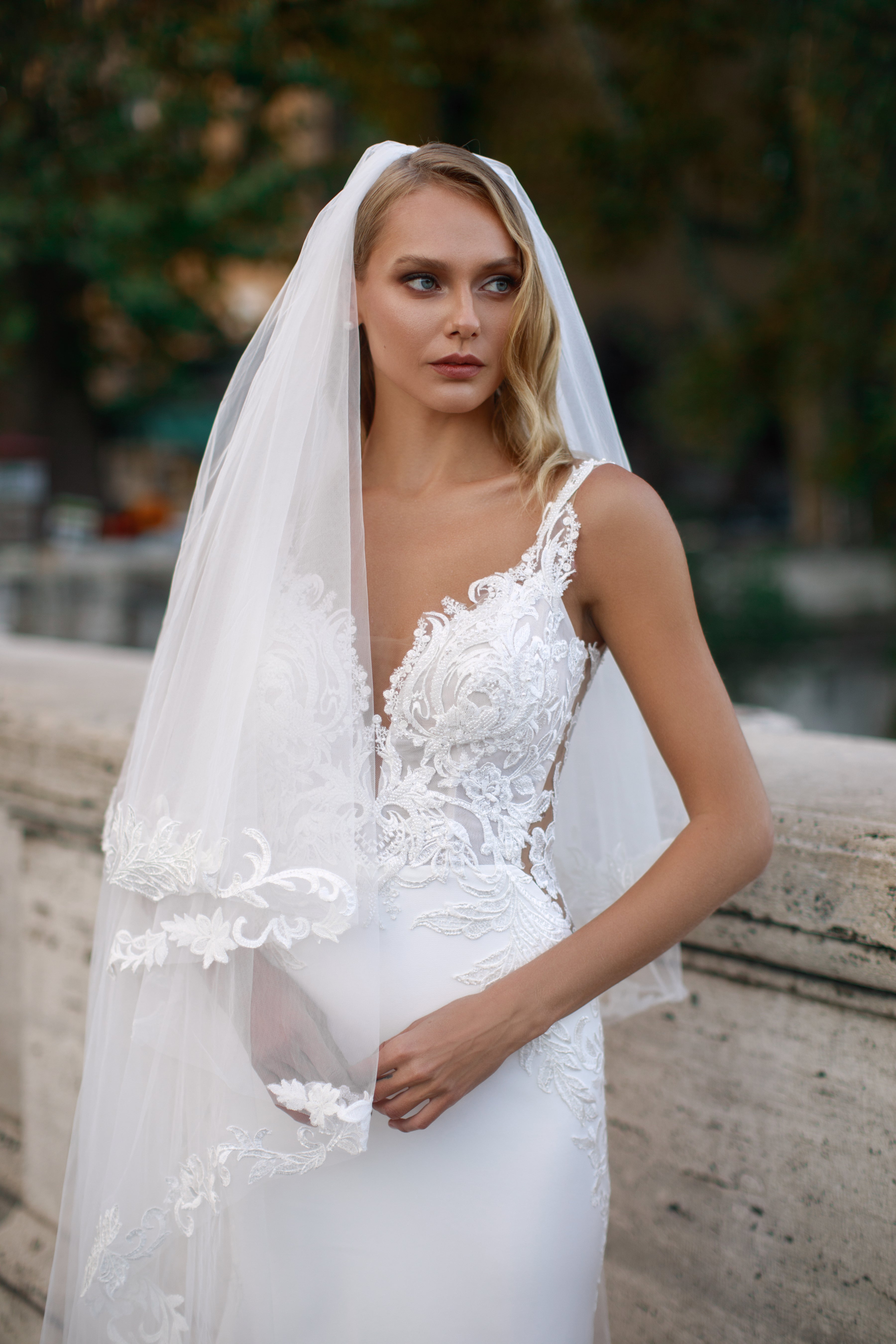 Bridal Veil V-4-2034-WD11-258S